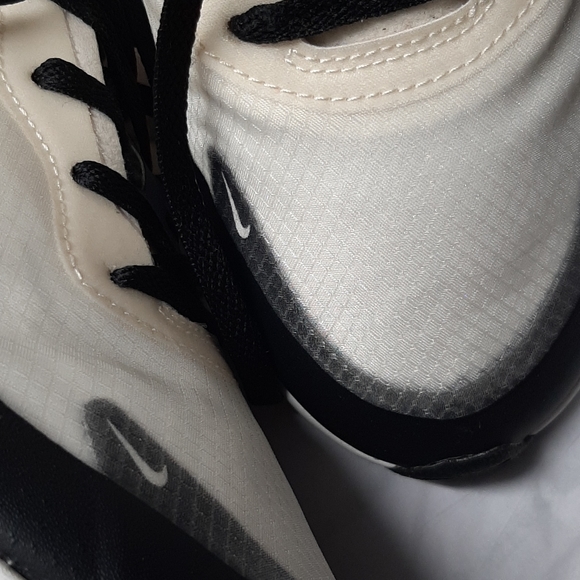 NIKE AIRWALK SALMON & BEIGE & WHITE, 9 - Picture 3 of 8